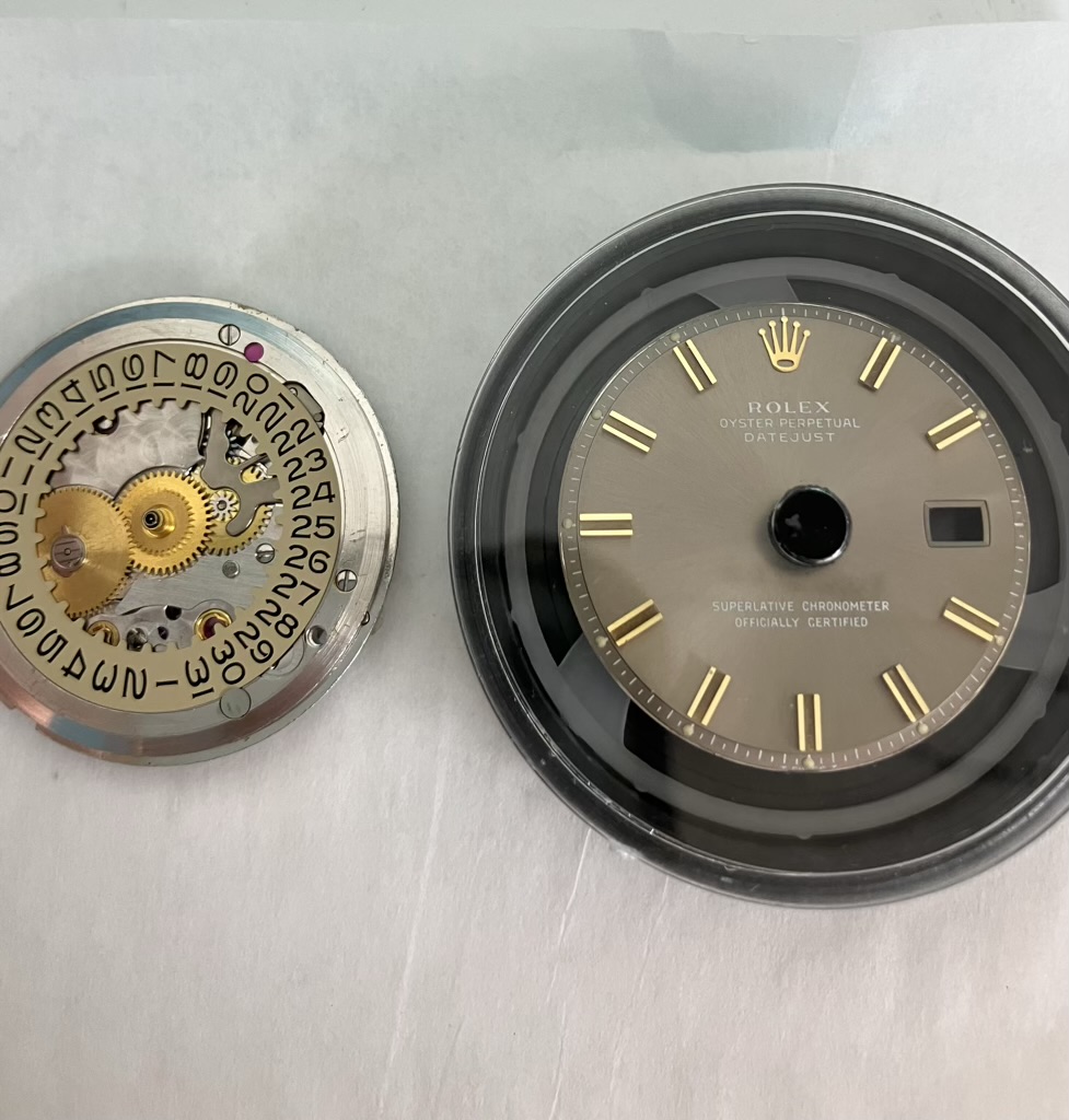 Rolex Ref. 1525 Calibre 1570 service in progress - photograph 2