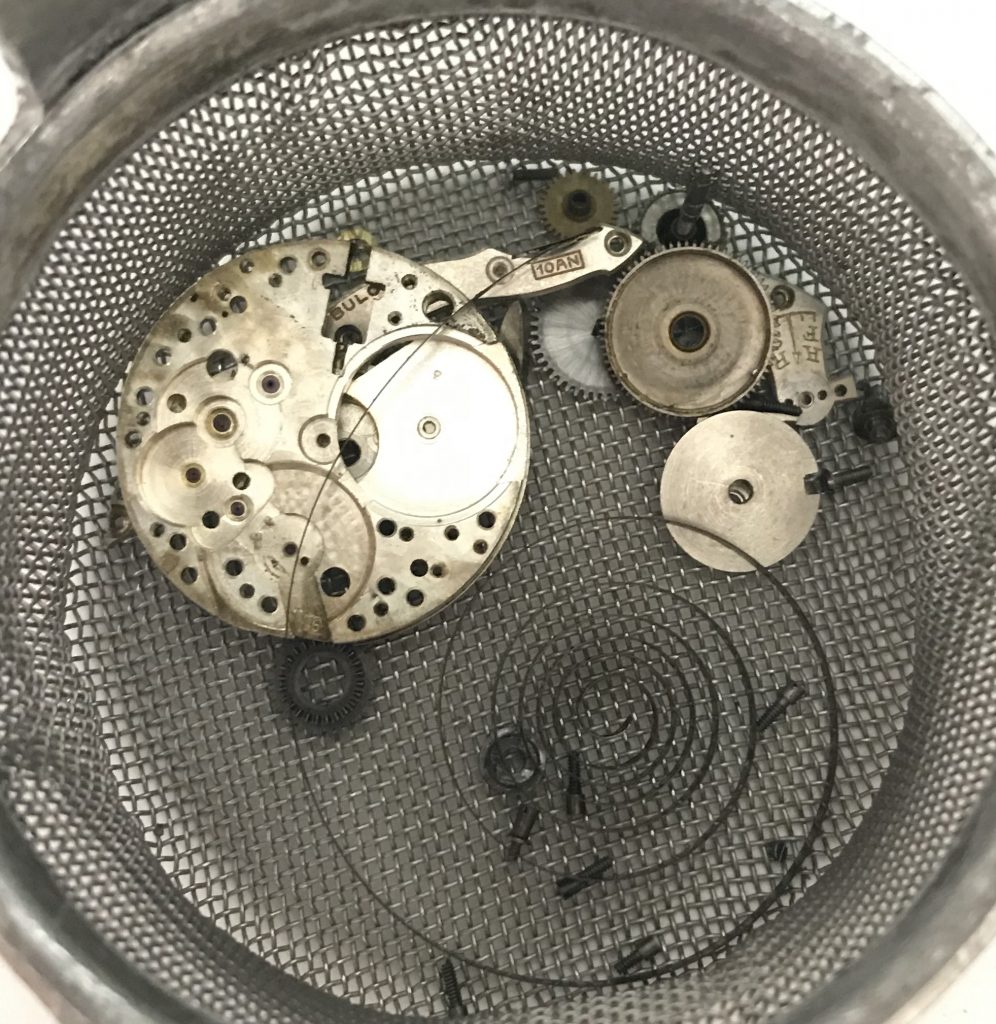 SERVICE: Bulova 10AN Gents wrest watch