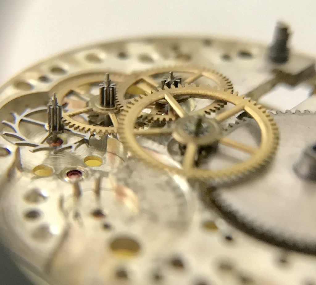 SERVICE: Bulova 10AN Gents wrest watch