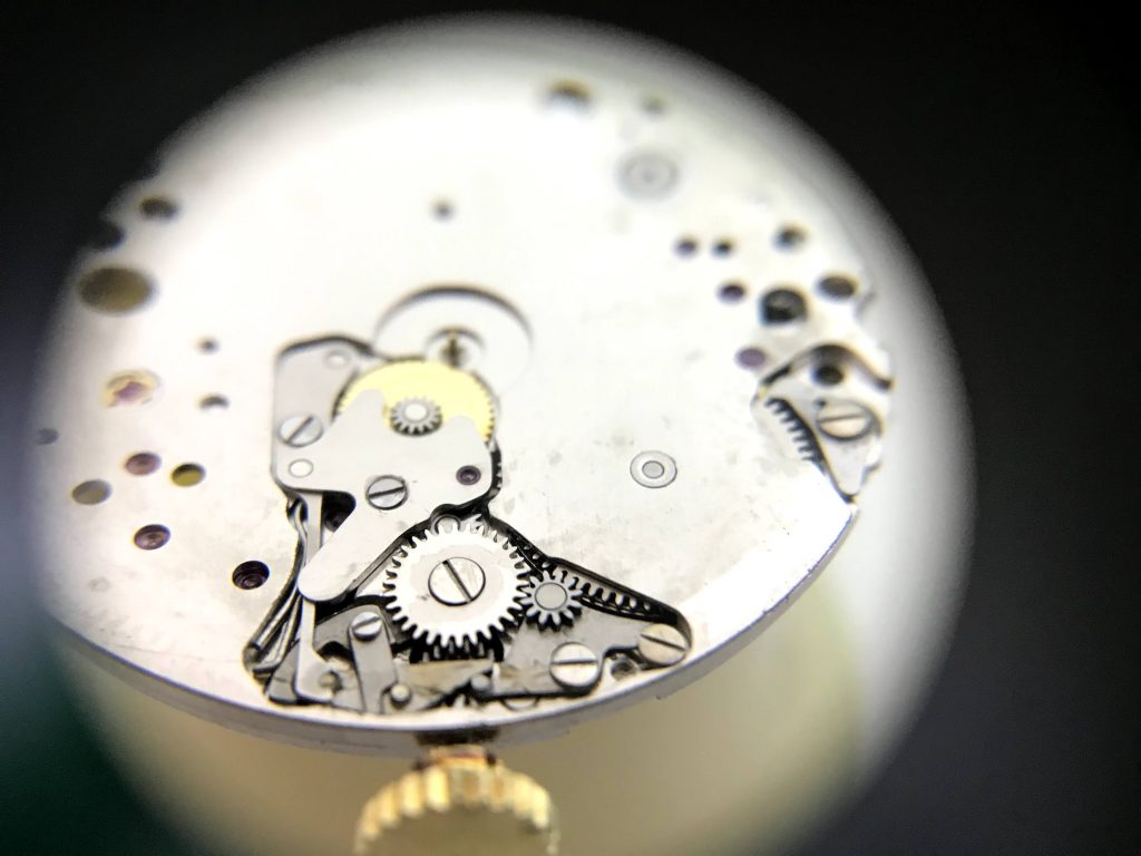 Vintage Universal Geneve Shadow Automatic Watch Service & Repair