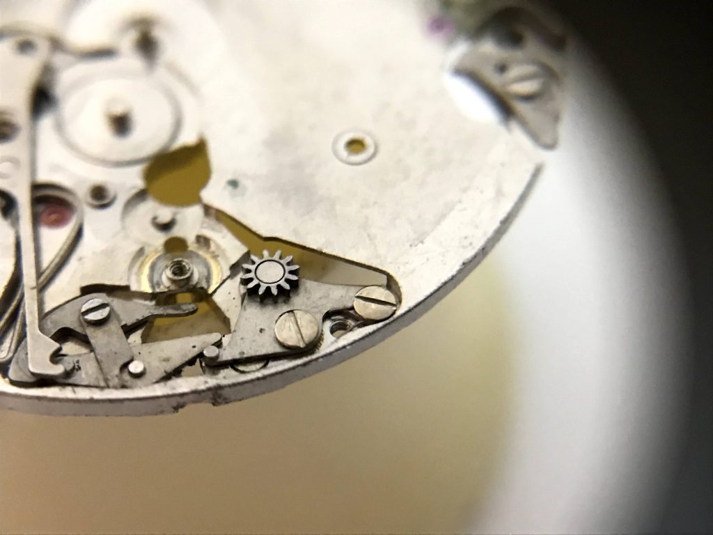 Vintage Universal Geneve Shadow Automatic Watch Service & Repair