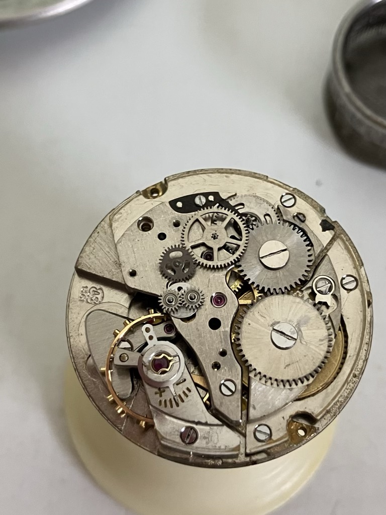 Servicing the Heuer De Luxe “Self Winding” Wristwatch Caliber A. Schild 1361
