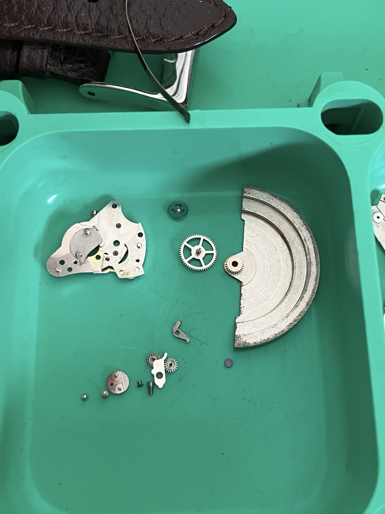 Servicing the Heuer De Luxe “Self Winding” Wristwatch Caliber A. Schild 1361