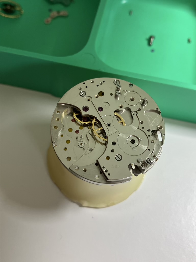 Service and Repair of the Universal Genève Tri-Compax
